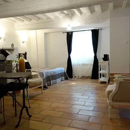 Les Du Domaine De Rhodes Casa vacanze *